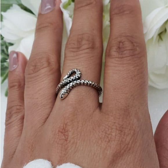 ❤️💕 BELLA SNAKE STERLING SILVER RING - Picture 2 of 4